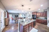 Right At Home-Midland Monterrey House