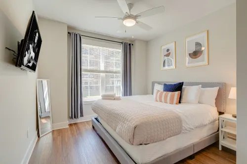 Modern Oasis with Rooftop Terrace - Stylish Urban Retreat Hotels in Berry Hill