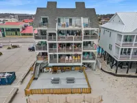 Endless Views and Premium Linens - Gorgeous Oceanfront Escape