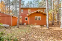 Whispering Pines Hotels in Weldon Township