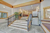 Ski-in/Out Access and Pool Access - Cozy Alpine Retreat 브레켄리지 호텔