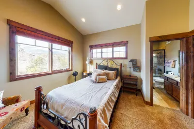 Upgraded Rocky Mountain Classic w/Private Hot Tub & Game Room, Free WiFi