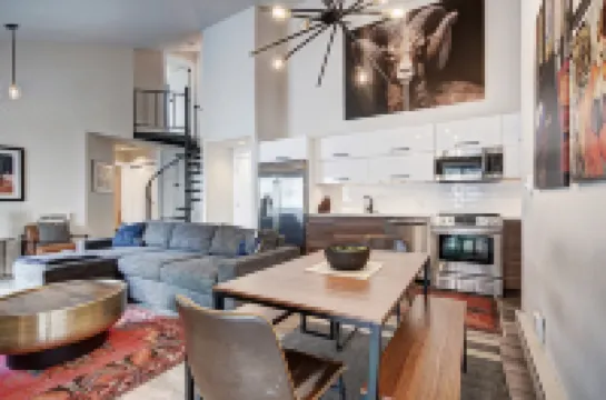 Charming Condo with Outdoor Pool and Fireplace - Cozy Mountain Escape