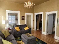 Vintage Charm and Spacious Outdoor Living - Inviting Historic Retreat Hotels in Mesa County