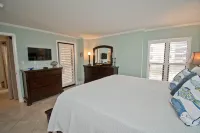 Oceanfront Bliss - Sauna, Pool, Hot tub, Internet, Deck