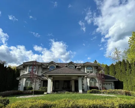 Unique Sandpoint Property with Hot Tub Near Schweitzer Mountain! Hotels in Sandpoint