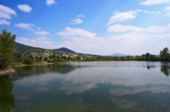 Near 5 Ski Resorts, Free Bus, Blue River, Hot Tub