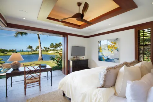 Private Plunge Pool and Access to Exclusive Club Amenities - Stunning Villa