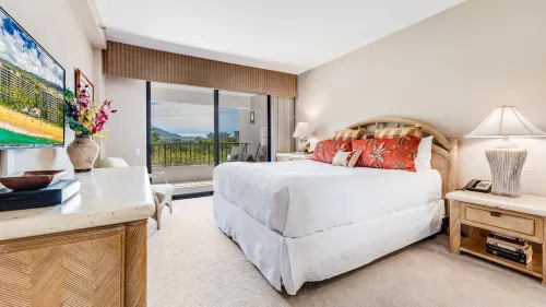 Spacious Oasis with Gourmet Kitchen and Pool Access - Stunning Mountain View