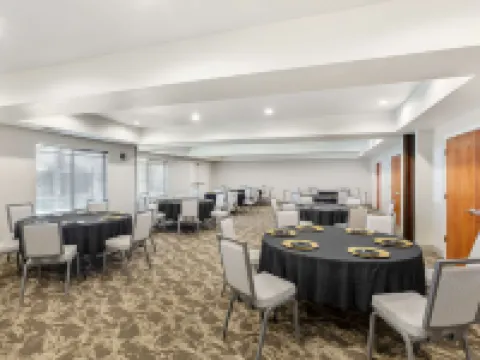 Best Western Plus Villa Del Lago Inn Hoteles en Condado de Stanislaus