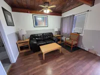 Falcon Nest Motel Hotels in Duncan