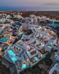 Saint Legendary Suites and Spa Santorini Hotels in Finikia