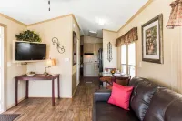 Red Shoes RV Park and Chalets Hotels in Kinder