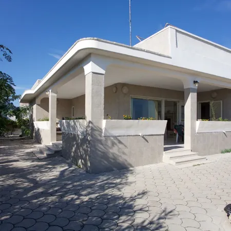 Villa Dei Fanti - Beachfront Villa with Garden - Happy Rentals