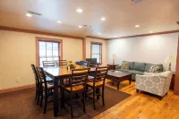 Howard's Creek Inn - 2-Sterne