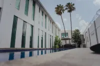 ستاي إن هوتلز - مسبح