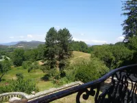 L'Annexe du Château de Saint Genix Hotels in Champagneux