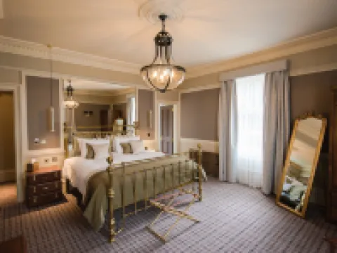 Cornhill Castle Hotels in Biggar