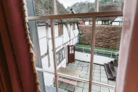 The Rose & Crown Hotels in Chiddingfold