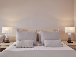 Aphrodite Hills Hotel