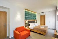 Elia Kalamaki Hotel