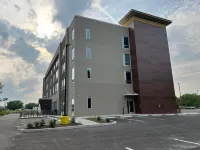 La Quinta Inn & Suites by Wyndham Manchester / Arnold AFB Hotels in Manchester
