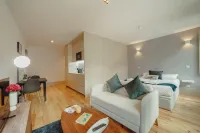 Legacy Oporto Design Apartment F by Vacationy