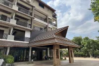 Panya Resort Hotel Các khách sạn gần Wat PA Ban Khao