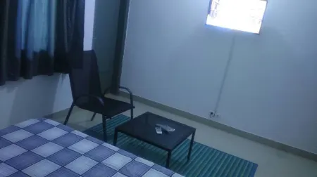 Hotel les Graces Отели рядом с Аэропорт Феликс Уфуэ-Буаньи