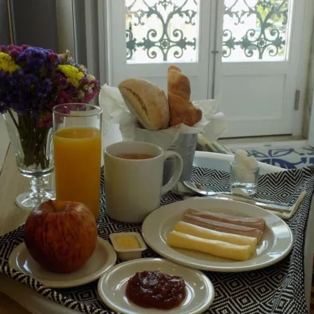 Heaven Inn Suites & Terrace Отели в г. Эвора