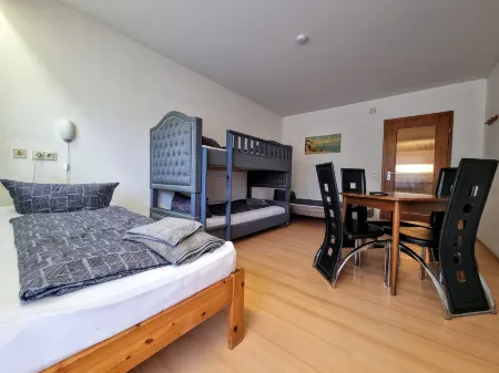 Pension am Marktplatz Отели в г. Карлсбад