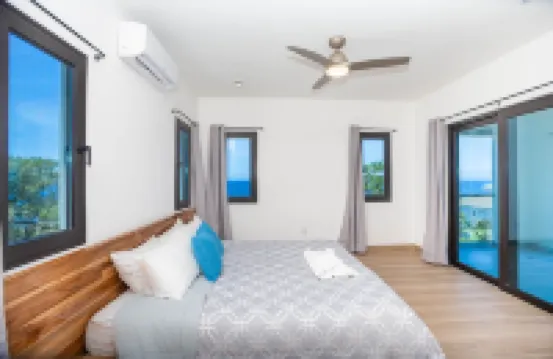 West Bay Breeze 3 Bedroom Home by Redawning