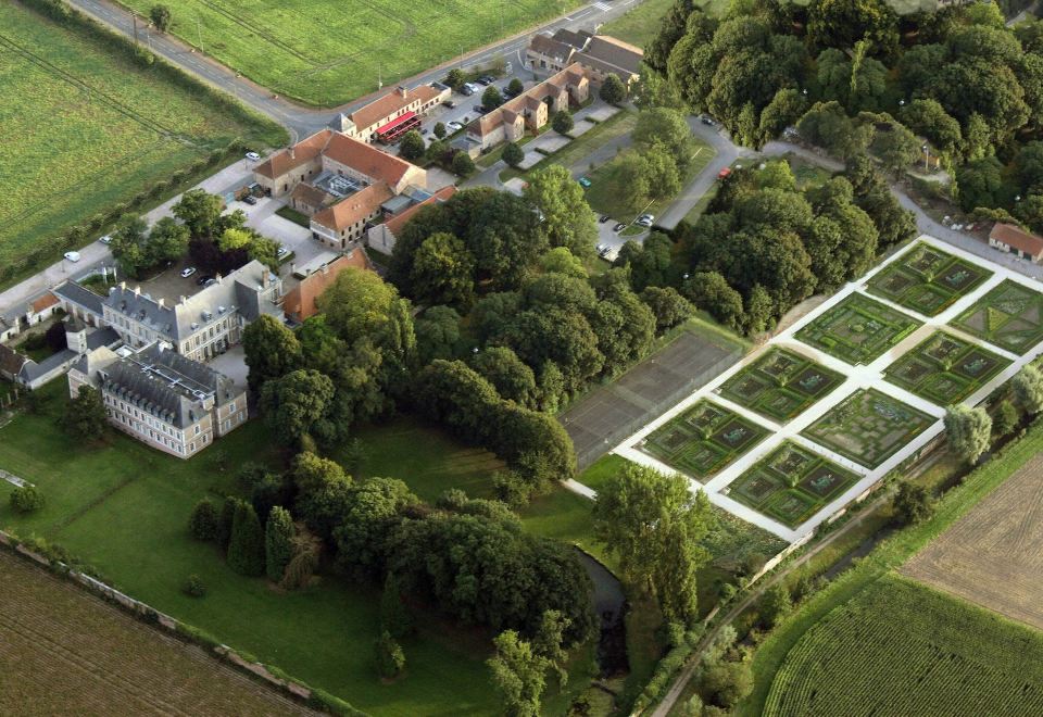 hotel overview picture
