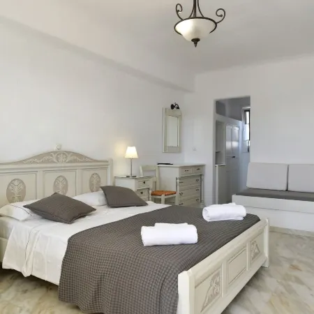 Parian Lithos Residence