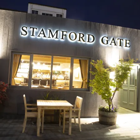 Stamford Gate Hotel