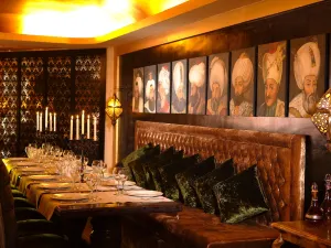ÂLÂ HAN Boutique Hotel