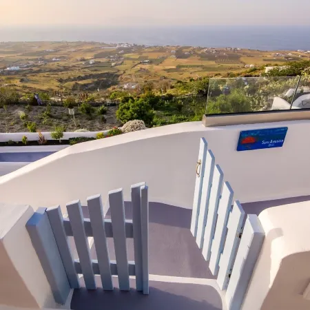 Sun Angelos Oia - Luxury Cave Suites