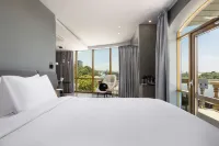 Radisson Blu Rostov-on-Don (Рэдиссон Блу Ростов-на-Дону) Отели рядом с достопримечательностью «Академия строительства и архитектуры, ДГТУ»
