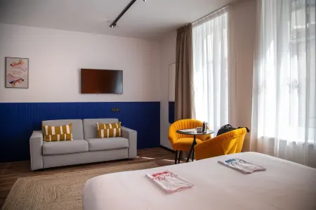 ClapClap Hôtel, Food & Bar Отели рядом со станцией Strasbourg Railway Station