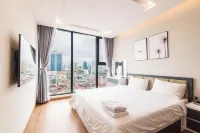 Luxury Apartment in Vinhomes Metropolis