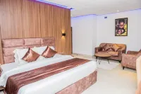 Pinnatech Suites