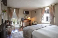 The Running Horses Hotels in Westcott