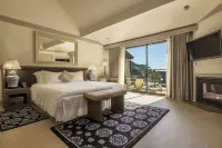 Heritage House Resort & Spa فنادق في Elk