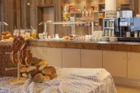 Explorer Hotel Neuschwanstein - breakfast