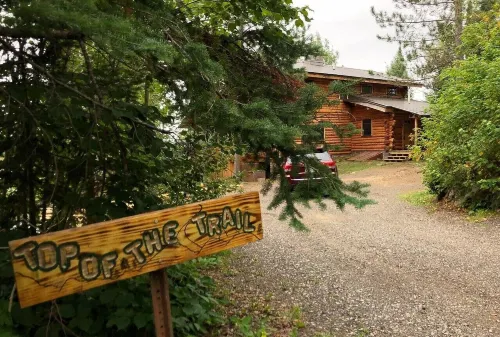 Beautiful Log Cabin on Saganaga Lake