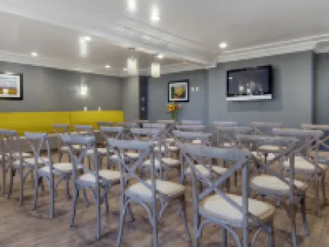Best Western Plus Dixon Davis Hotels in Solano County