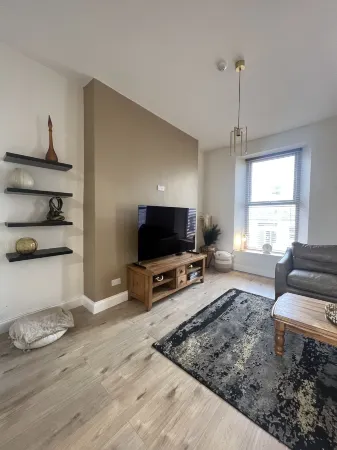 Tynwald Apartments Отели рядом с достопримечательностью «The Isle of Man Islamic Centre»