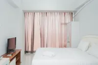 Fully Furnished Studio with Comfort Design Majestic Point Serpong Apartment - Homestays