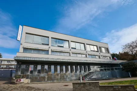 Hotel Sorea Regia Отели рядом со станцией Главная станция Братиславы