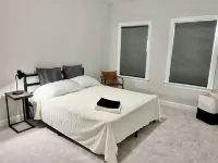Rm 3: Charming Bright Private Bedroom Hotels near Cabela's